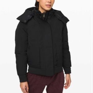 Lululemon like new black bomber jacket